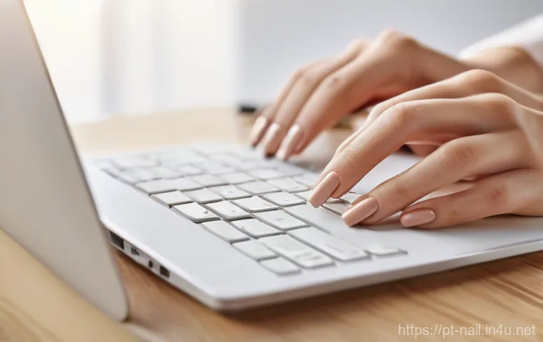 오피스룩에 어울리는 네일 컬러 - **Prompt 1: "Elegant Professional Nude Nails"**
A close-up of a diverse pair of hands, showcasin...